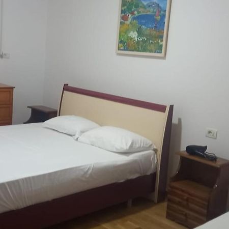 Himara Apartments Eksteriør billede