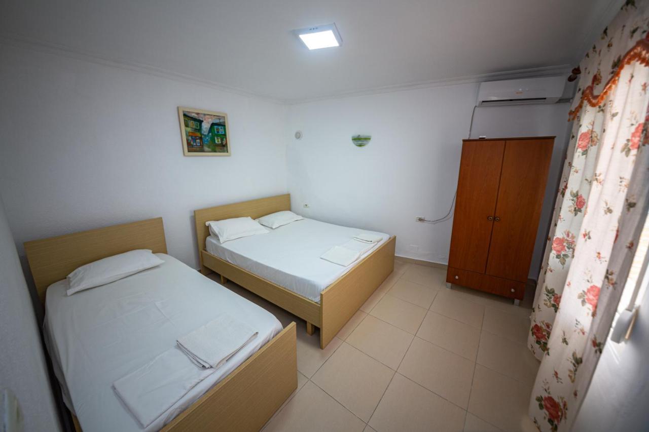 Himara Apartments Eksteriør billede
