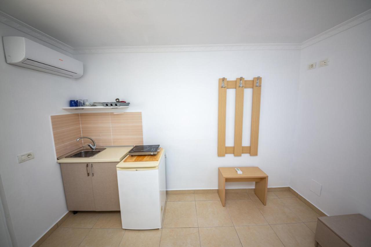 Himara Apartments Eksteriør billede