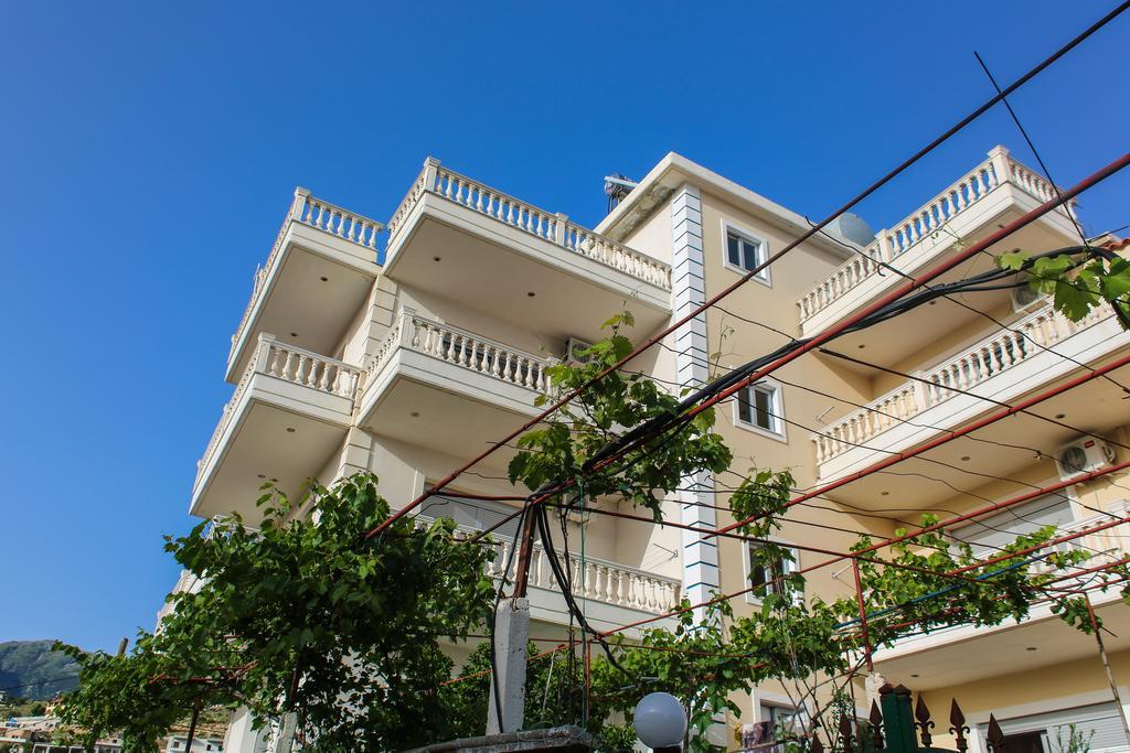 Himara Apartments Eksteriør billede