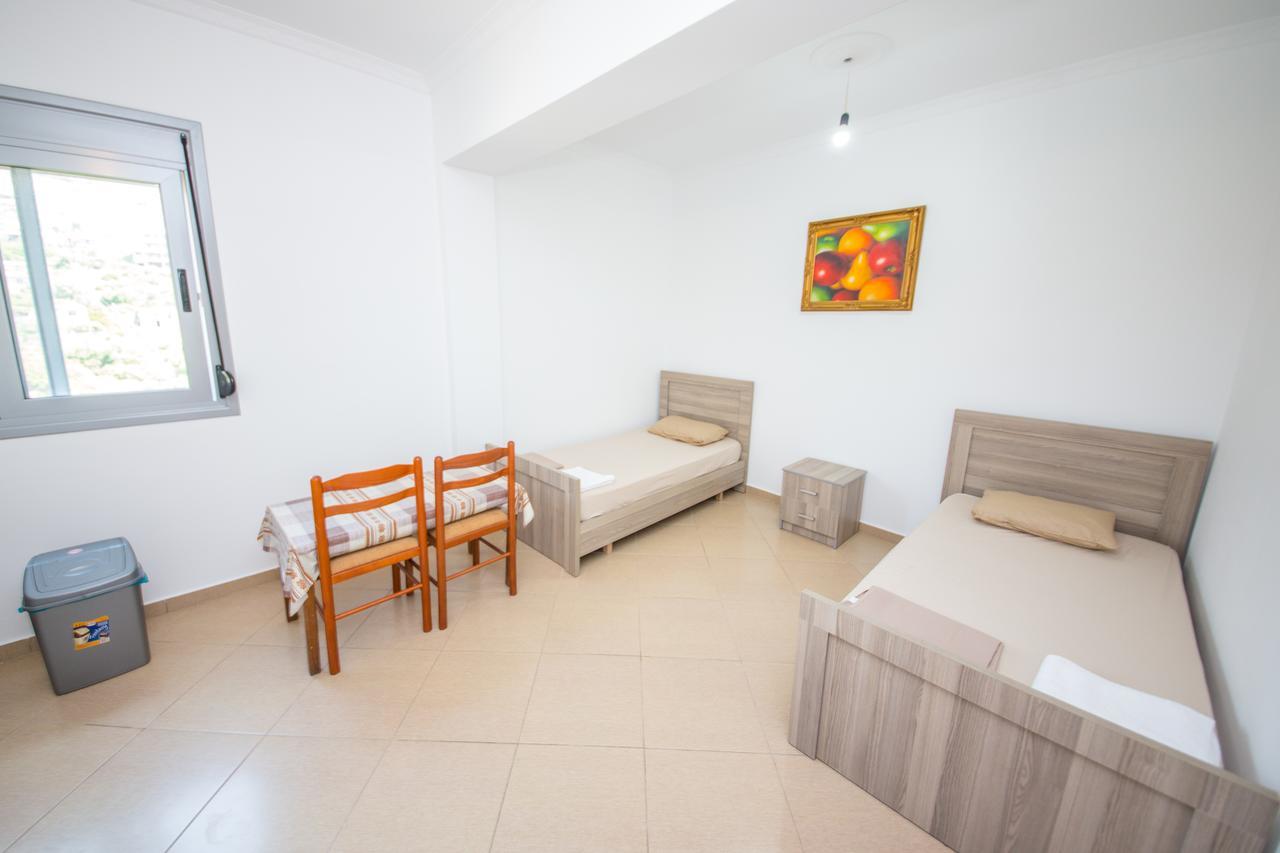 Himara Apartments Eksteriør billede