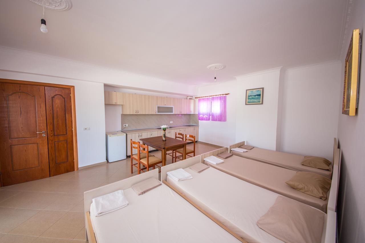 Himara Apartments Eksteriør billede