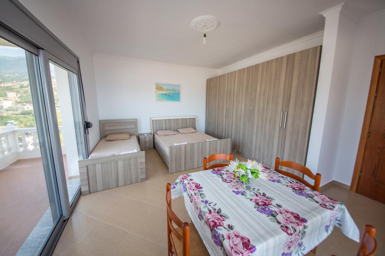Himara Apartments Eksteriør billede